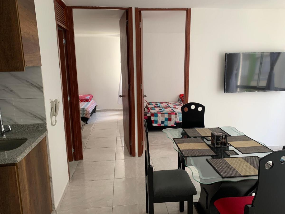 Cerca Al Parque El Cafe Apartamento Montenegro